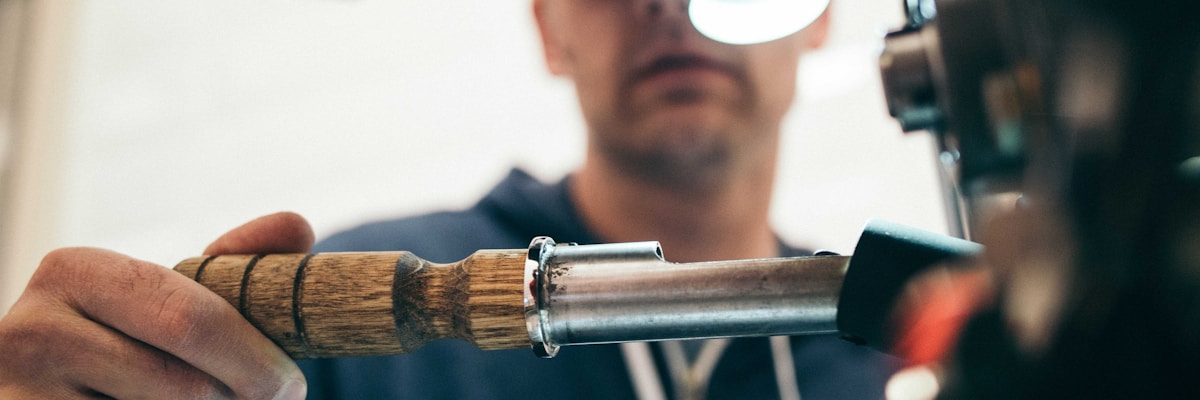 Contador eléctrico y factura